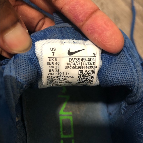 Blue Nike Free Metcon 5- Size M 7 / W 8.5- - Picture 3 of 5